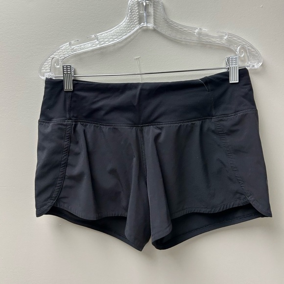 Lululemon Black Low Rise Speed Up Shorts - Picture 1 of 4